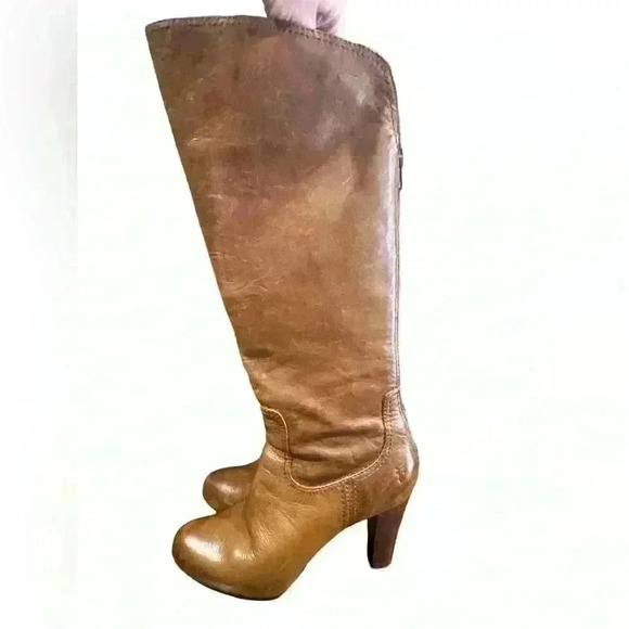 Frye Miranda Brown Leather Back
Zip Heeled Boots Size 9 100% leather - Picture 3 of 8
